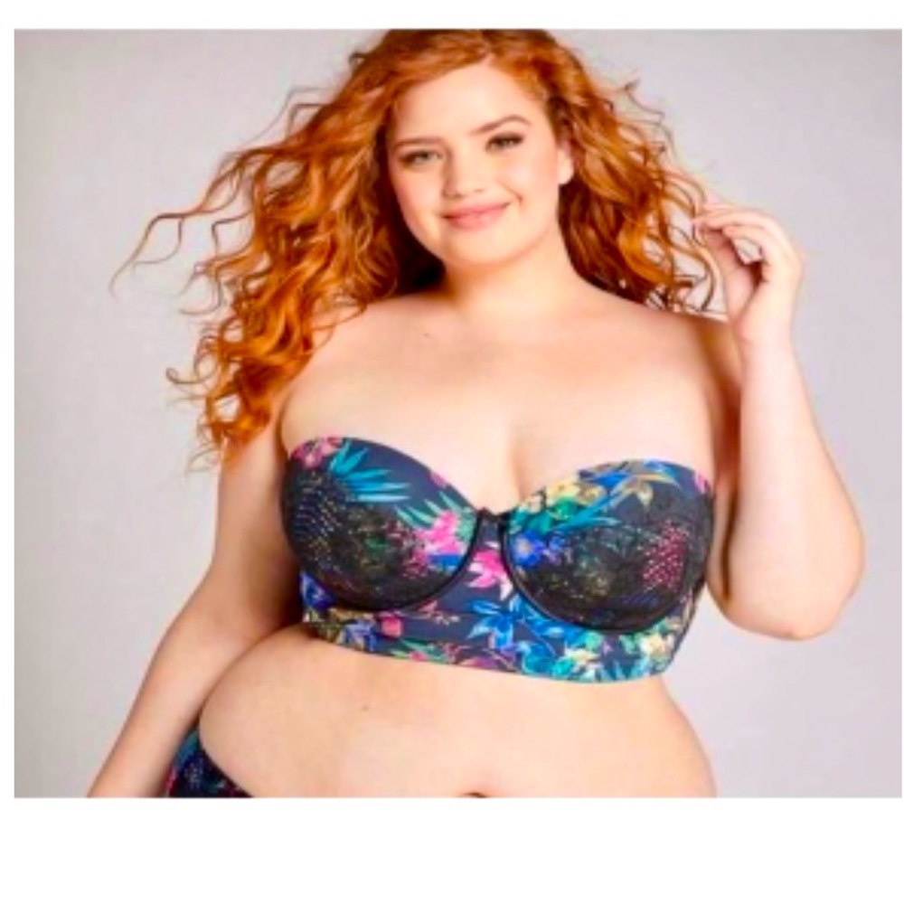 Strapless push-up bra 42DD